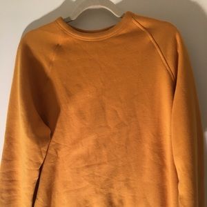 H&M -regular fit medium sweatshirt- •used lightly•